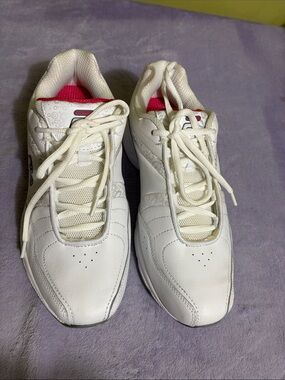 Fila Women’s White Pink Memory Foam Sneakers
